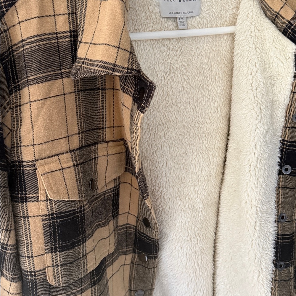 Lucky Plaid Tan and Black Sherpa Lined Women's Jacket - Picture 4 of 5